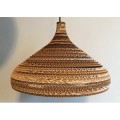 sufitowa-lampa-wiszaca-z-tektury-cone-l-lampa-ekologiczna-sooa.jpg