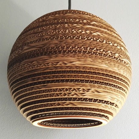 sufitowa-lampa-wiszaca-z-tektury-sfera-25-lampa-ekologiczna-sooa.jpg