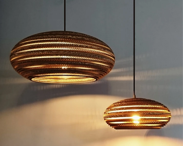 Wiszaca-owalna-lampa-z-tektury-STONE-55_82.jpg