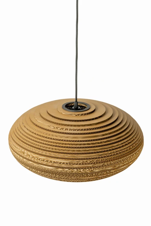 wiszaca-lampa-z-tektury-Stone-45-Sooa-2.jpg