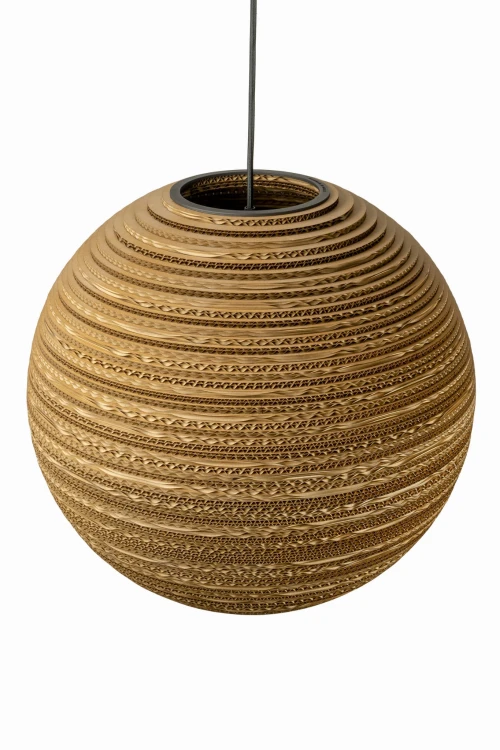 wiszaca-lampa-z-tektury-Sfera-45-Sooa-2.jpg