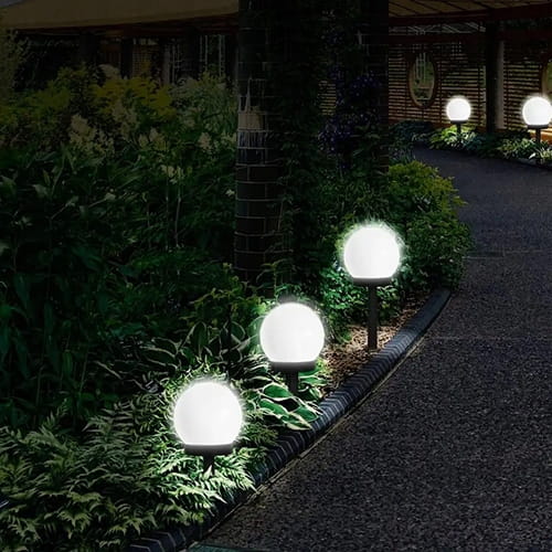 Lampa-Solarna-Ogrodowa-Kula-Biała-Wbijana-10CM-8.jpg